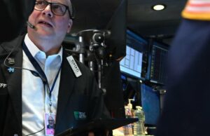 Las acciones se deslizan en todo el mundo a medida que los inversores retroceden de los aranceles de Trump