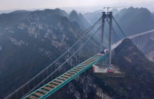 Huajiang Grand Canyon Bridge: El puente más alto del mundo se abrirá en China este verano