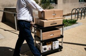 Trump Admin planea eliminar a todos los miembros de un Consejo Asesor de VIH de 30 años