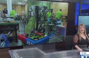 El equipo de robótica de las Escuelas Públicas de Rochester se dirigió al Campeonato Mundial por segunda vez consecutiva