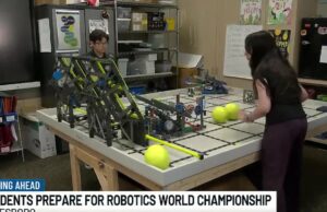 Los estudiantes se dirigen a Vex Robotics World Championships