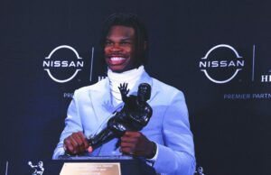 Travis Hunter va el número 2 a los Jaguars, que ahora puede decidir dónde jugarlo