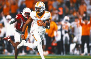 Según los informes, Tennessee se “mueve” del QB Nico Iamaleava en medio de la disputa nula