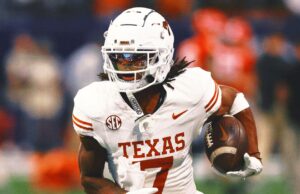 Ex-Texas WR Isaiah Bond se entrega a la orden de agresión sexual, las reclamaciones “falsas”