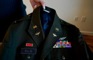 El piloto trans Jo Ellis está demandando a un influencer de derecha por decir falsamente que causó un accidente fatal de DC