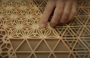 Relájese con el antiguo arte japonés de Kumiko, una técnica de carpintería de madera – Colosal