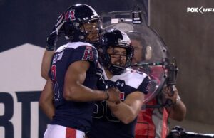 Jalan McClendon de Roughnecks se apresura a 11 yardas para un touchdown difícil contra los sementales