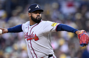 Lesión de Reynaldo López: iniciador de Bravos para someterse a una cirugía artroscópica, ya que Atlanta sin victorias sufre otra pérdida