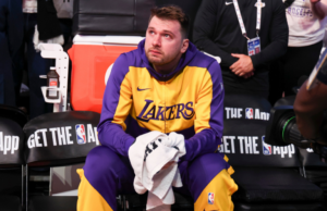 Los mejores momentos de Dallas Return de Luka Dončić: los Lakers Star se llena durante el tributo, luego obtiene 45 en el equipo antiguo