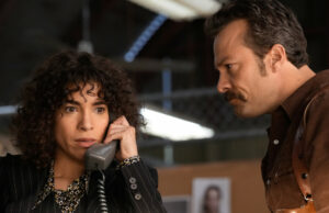 NCIS: Origins lanzó algunas bombas importantes para su historia de Sandman, y ahora el villano de la temporada 1 es mucho más aterrador