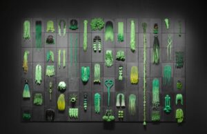 Tiff Massey celebra la cultura y el estilo de Detroit en instalaciones monumentales de medios mixtos-Colosal