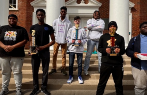 Los estudiantes de ingeniería de Baltimore se están preparando para la competencia mundial en Arizona