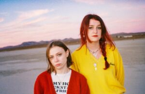 Mamá sobre la infidelidad, su primera canción lesbiana y la disputa indie rock