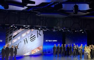 Drew Barrymore Christens MSC Cruises más nuevo, MSC World America, en Miami