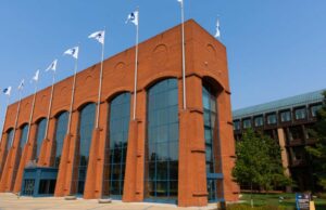 Casa v. Acuerdo de la NCAA: la aprobación espera en el caso histórico mientras el juez entra en los límites de la lista