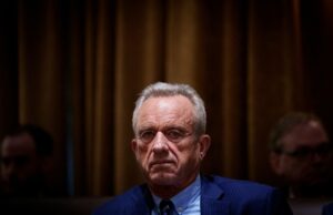 Cómo la antigua organización sin fines de lucro de RFK Jr. está socavando su respuesta al sarampión