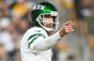 QBS de agente libre de la NFL: otro ex jugador de bolos profesional además de Aaron Rodgers permanece disponible entre los llamadores de señales