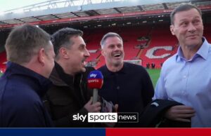 ¡Neville se hace cargo de la entrevista de SSN y se asa a Carra en Liverpool!