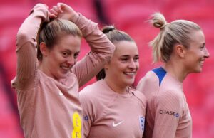 ¡Las mujeres de Inglaterra viven! Mire la transmisión gratuita de entrenamiento de leonas desde el parque de San Jorge | Noticias de fútbol