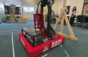 El equipo de robótica de Chatham High School necesita ayuda para proporcionar el campeonato mundial