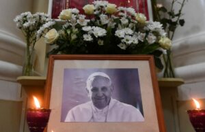 El mundo reacciona después de que el Papa Francisco muere