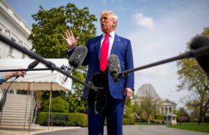 Trump, considerado responsable del abuso sexual en 2023, promueve la conciencia de asalto