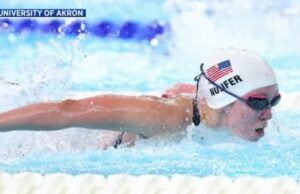 Nadador de la Universidad de Akron rompe 200m récord mundial de mariposas