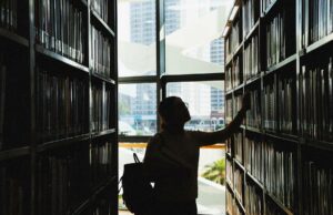 La universidad suspende las especialidades de género, discapacidad y etnia bajo la ley de New Ohio