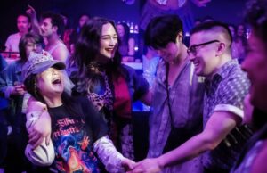 Revisión de 'The Wedding Banquet': Reboot de cuatro vías tiene más trama que corazón