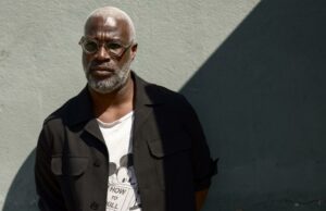 Tunde Adebimpe explora 'ternura y rabia' en el álbum debut en solitario