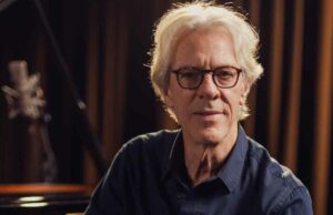 Stewart Copeland toca con animales en el último proyecto 'Concierto salvaje'