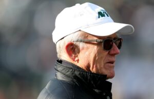 Mientras discute los QB del draft de 2021, Woody Johnson olvida a Zach Wilson