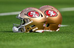 Cuatro 49ers firman sus licitaciones de agentes libres de derechos exclusivos