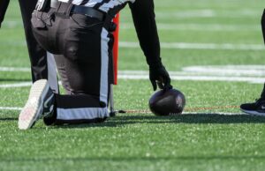 Informe: la NFL dispara a tres funcionarios, los envía de regreso a las filas universitarias