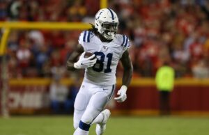 Colts vuelve a firmar Te Mo Alie-Cox