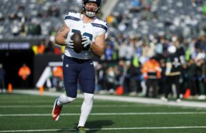 Te Brady Russell vuelve a firmar con Seahawks
