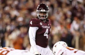 Texas A&M Edge Shemar Stewart, Iowa RB Kaleb Johnson visitando Bears