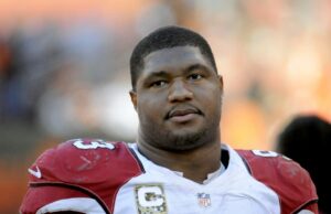 Calais Campbell regresa a los Cardenales en un acuerdo de un año