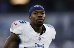 Los titanes vuelven a firmar DB Justin Hardee
