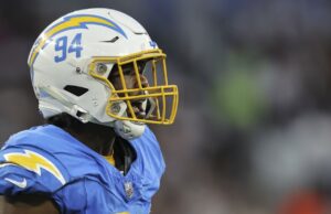 El corredor de borde Chris Rumph probó los Broncos