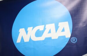 En esfuerzo bipartidista, cinco senadores discuten la compensación deportiva universitaria