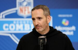 El enfoque agresivo de Howie Roseman para los oficios del día del draft proviene de ser un extraño