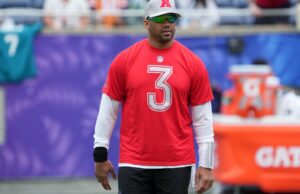 Russell Wilson usará una camiseta número 3 con Gigiantes, Deonte Banks cambia al No. 2
