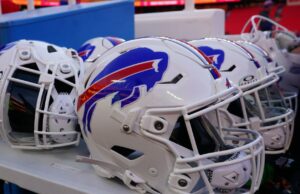 Los proyectos de ley se separan con DT Branson Deen, Te Armani Rogers