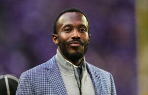 Kwesi Adofo-Mensah: Buscando la mejor oportunidad en QB2, no apresurará la decisión