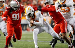 Solo hay dos formas de controlar el caos del fútbol universitario