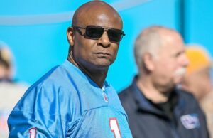 Salón de la Fama Warren Moon indeciso al dejar que Cam Ward use No. 1 si el QB es reclutado por los titanes
