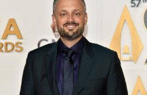 Nate Bargatze será el anfitrión de los premios 2025 Emmy