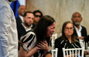 Los entierros comienzan a medida que la búsqueda termina de víctimas en el colapso del club nocturno dominicano que mató a 221