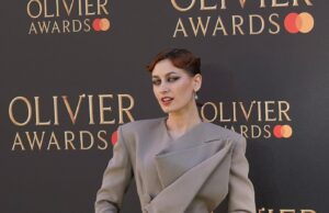 John Lithgow gana al mejor actor en los premios Olivier de la etapa del Reino Unido por explorar el lado oscuro de Roald Dahl